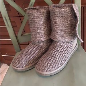 Grey knit Ugg boots